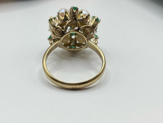 Gorgeous Vintage 10kt Emerald and Pearl Dome Cluster Ring